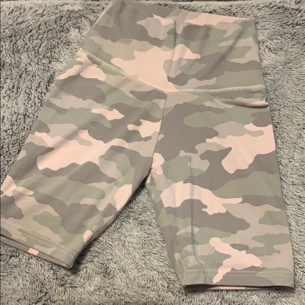 XS High Wasted Aerie Camo Biker Shorts